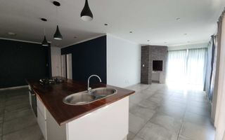4 Bedroom House For Sale in Henties Bay Central, Henties Bay