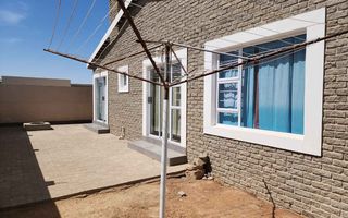 4 Bedroom House For Sale in Henties Bay Central, Henties Bay