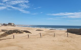 House For Sale in Henties Bay Central, Henties Bay