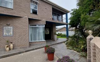 4 Bedroom House For Sale in Vineta, Swakopmund
