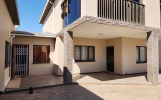 6 Bedroom House For Sale in Noord Duin, Henties Bay