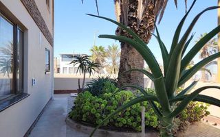 6 Bedroom House For Sale in Noord Duin, Henties Bay