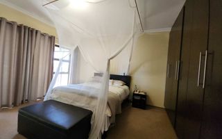 6 Bedroom House For Sale in Noord Duin, Henties Bay