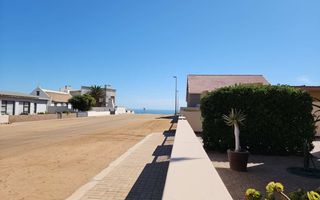 6 Bedroom House For Sale in Noord Duin, Henties Bay