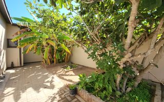 6 Bedroom House For Sale in Noord Duin, Henties Bay