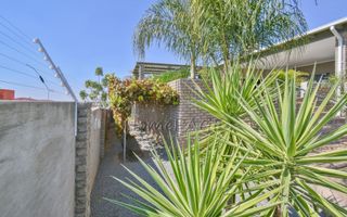 5 Bedroom House For Sale in Outjo