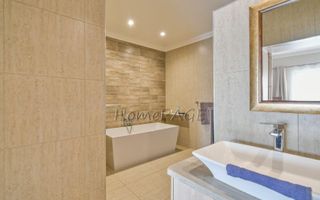 5 Bedroom House For Sale in Outjo