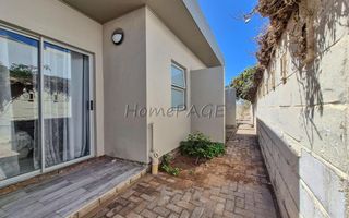 5 Bedroom House For Sale in Meersig