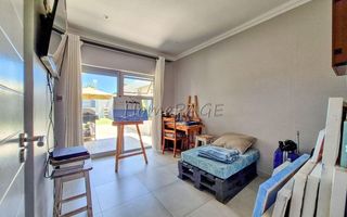 5 Bedroom House For Sale in Meersig