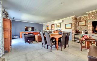 5 Bedroom House For Sale in Meersig