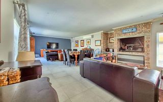 5 Bedroom House For Sale in Meersig