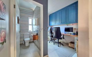 5 Bedroom House For Sale in Meersig