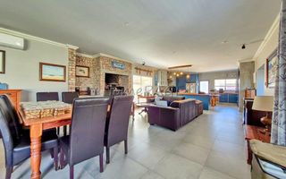 5 Bedroom House For Sale in Meersig