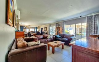 5 Bedroom House For Sale in Meersig