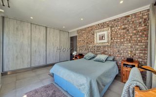 5 Bedroom House For Sale in Meersig