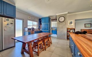 5 Bedroom House For Sale in Meersig