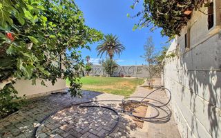 5 Bedroom House For Sale in Meersig