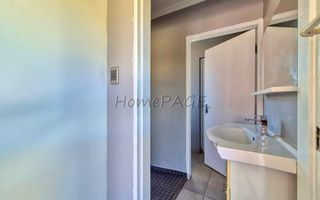 5 Bedroom House For Sale in Meersig