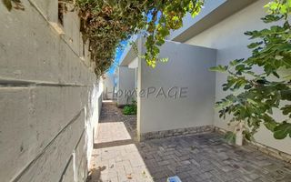 5 Bedroom House For Sale in Meersig