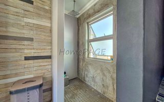 5 Bedroom House For Sale in Meersig