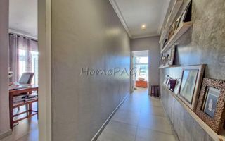 5 Bedroom House For Sale in Meersig