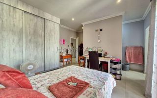 5 Bedroom House For Sale in Meersig