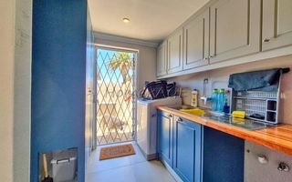 5 Bedroom House For Sale in Meersig