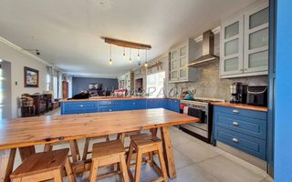 5 Bedroom House For Sale in Meersig