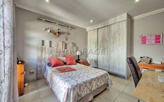 5 Bedroom House For Sale in Meersig