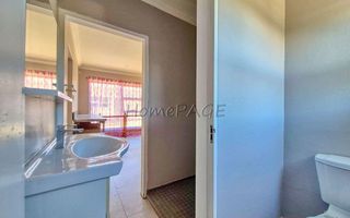 5 Bedroom House For Sale in Meersig