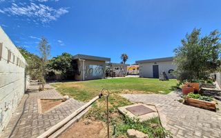 5 Bedroom House For Sale in Meersig