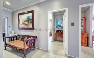 5 Bedroom House For Sale in Meersig