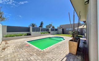 5 Bedroom House For Sale in Meersig