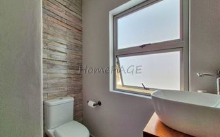 5 Bedroom House For Sale in Meersig