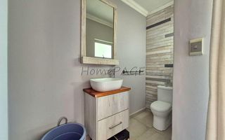 5 Bedroom House For Sale in Meersig