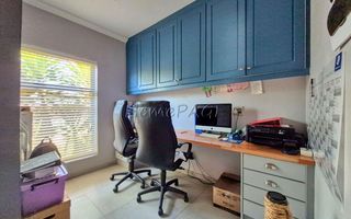 5 Bedroom House For Sale in Meersig