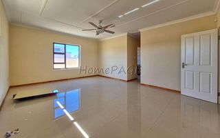 3 Bedroom House For Sale in Meersig