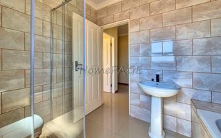 3 Bedroom House For Sale in Meersig