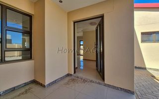 3 Bedroom House For Sale in Meersig