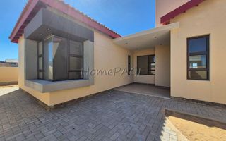 3 Bedroom House For Sale in Meersig