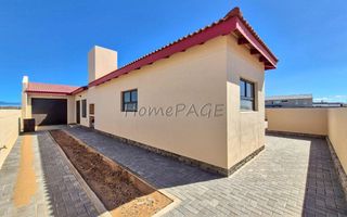 3 Bedroom House For Sale in Meersig