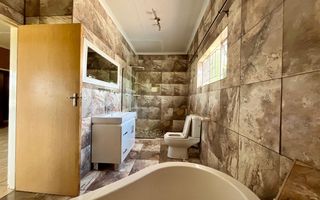 4 Bedroom House For Sale in Okahandja