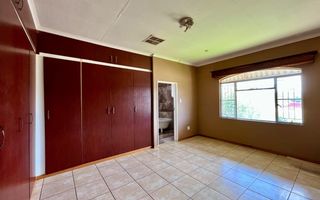 4 Bedroom House For Sale in Okahandja
