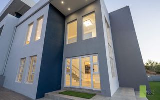 7 Bedroom House For Sale in Auasblick, Windhoek