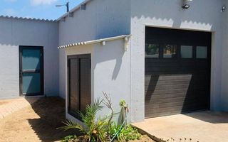 3 Bedroom House For Sale in Oranjemund