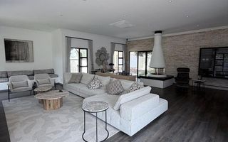 4 Bedroom House To Rent in Olympia, Windhoek