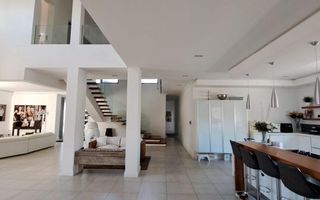 5 Bedroom House For Sale in Meersig