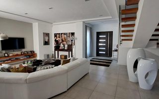 5 Bedroom House For Sale in Meersig