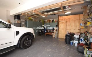 8 Bedroom House For Sale in Mile 4 Extension 1, Swakopmund