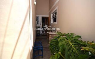 8 Bedroom House For Sale in Mile 4 Extension 1, Swakopmund